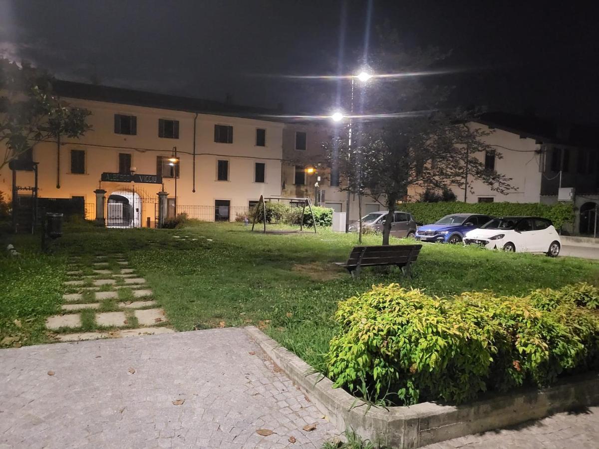 Bilocale Liberty Διαμέρισμα Viggiù Εξωτερικό φωτογραφία